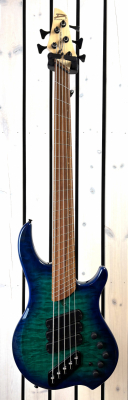 Dingwall Combustion 3 Whale Blue 5-string - begagnad i gruppen Fynd & begagnat / Fynd & begagnat hos Musikanten i Ume� AB (49173)