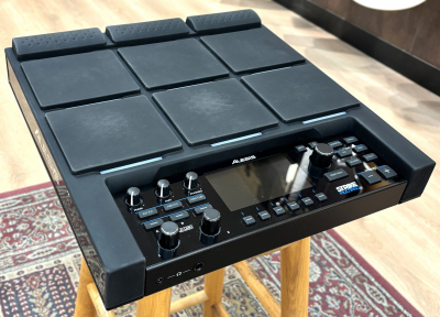 Alesis Strike Multipad - begagnad i gruppen Slagverk / Digitala trummor / Sample pads hos Musikanten i Ume� AB (BIN7001136)