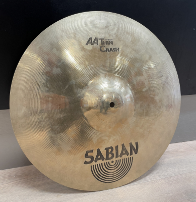Sabian AA 18 Thin Crash - Begagnad i gruppen Fynd & begagnat / Fynd & begagnat hos Musikanten i Ume AB (BIN700401)