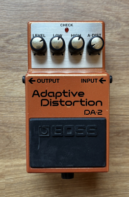 Boss DA-2 Adaptive Distortion - begagnad i gruppen Strnginstrument / Effekter / Effektpedaler gitarr hos Musikanten i Ume AB (BIN700663)