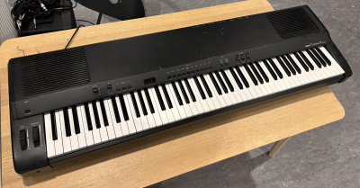 Yamaha Clavinova PF P-100 Digitalpiano - begagnat i gruppen Fynd & begagnat / Fynd & begagnat hos Musikanten i Ume AB (BIN700898)