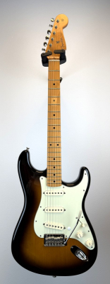 Fender Classic Player 50s Stratocaster - begagnad i gruppen Str�nginstrument / Gitarr / Elgitarr hos Musikanten i Ume� AB (BIN700980)