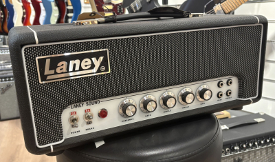Laney LA-STUDIO - begagnad i gruppen Str�nginstrument / F�rst�rkare / Elgitarr hos Musikanten i Ume� AB (BIN900231)
