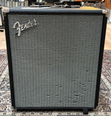 Fender Rumble 100 V3 - Begagnad i gruppen Stränginstrument / Förstärkare / Elbas hos Musikanten i Umeå AB (M7001020)