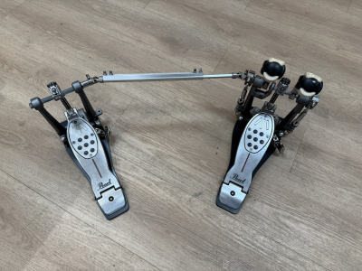 Dubbelpedal framifrn