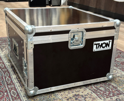 Thon Triple Door Live Rack 6U 45 - begagnad i gruppen Live & Studio / Tillbehör / Rack & Case hos Musikanten i Umeå AB (M700747)