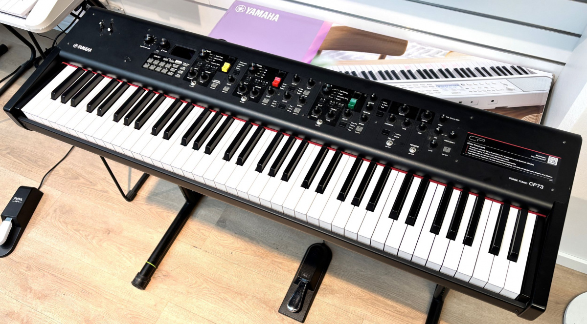 Yamaha CP73 Stage Piano - begagnad