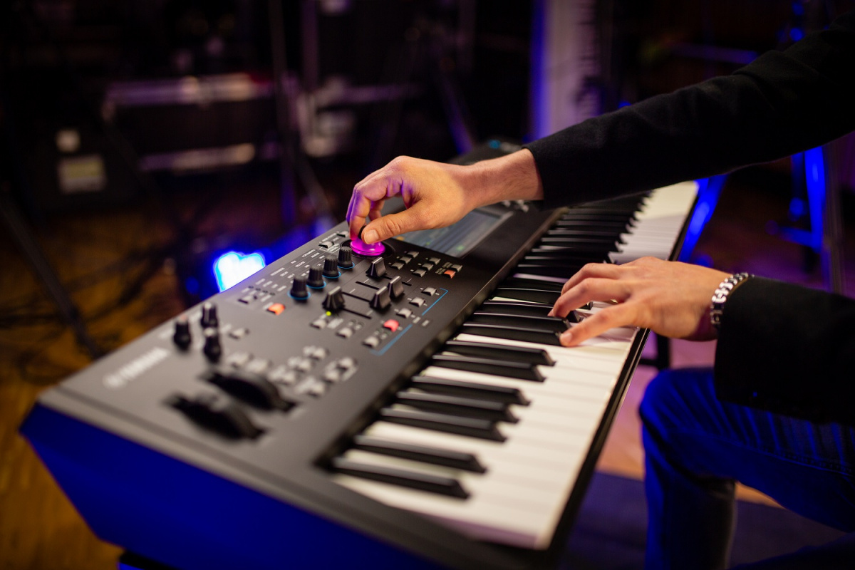 Yamaha MODX6+ Synthesizer