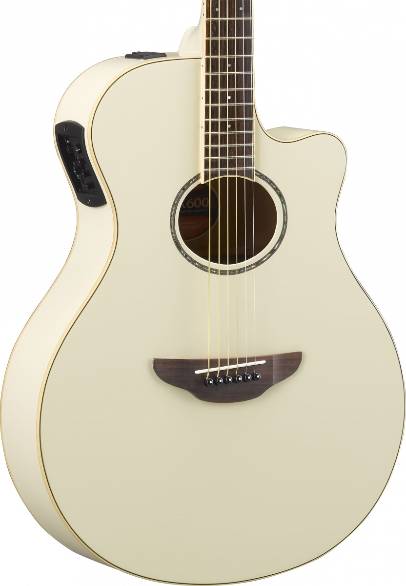 Yamaha APX600 - Vintage White