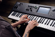 Yamaha MODX7+ Synthesizer Närbild på klaviaturen hos Yamaha MODX7+ synthesizer