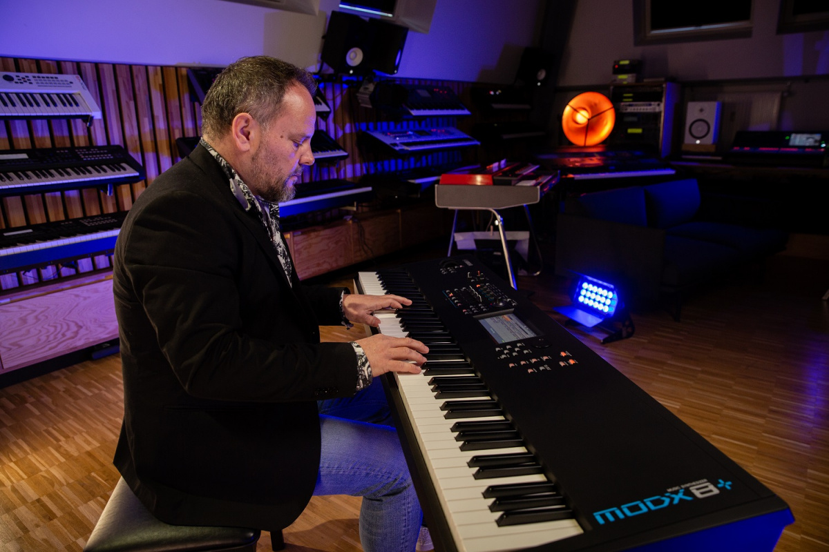 Yamaha MODX8+ Synthesizer