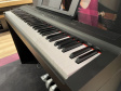 Yamaha P-121 Digital Piano - Svart