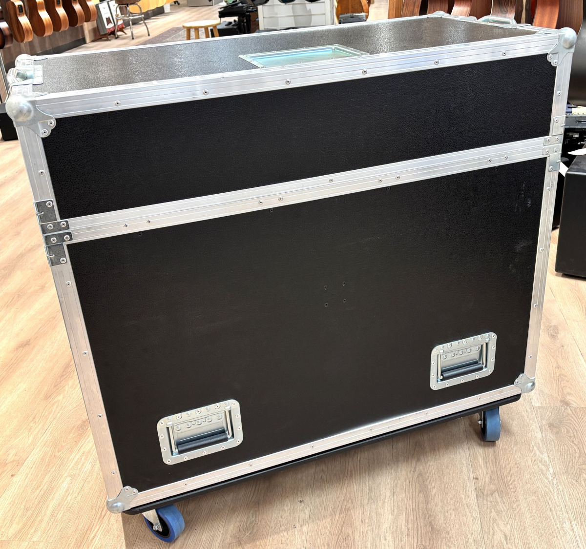 Midas M32 Live Bundle w. Case - begagnad