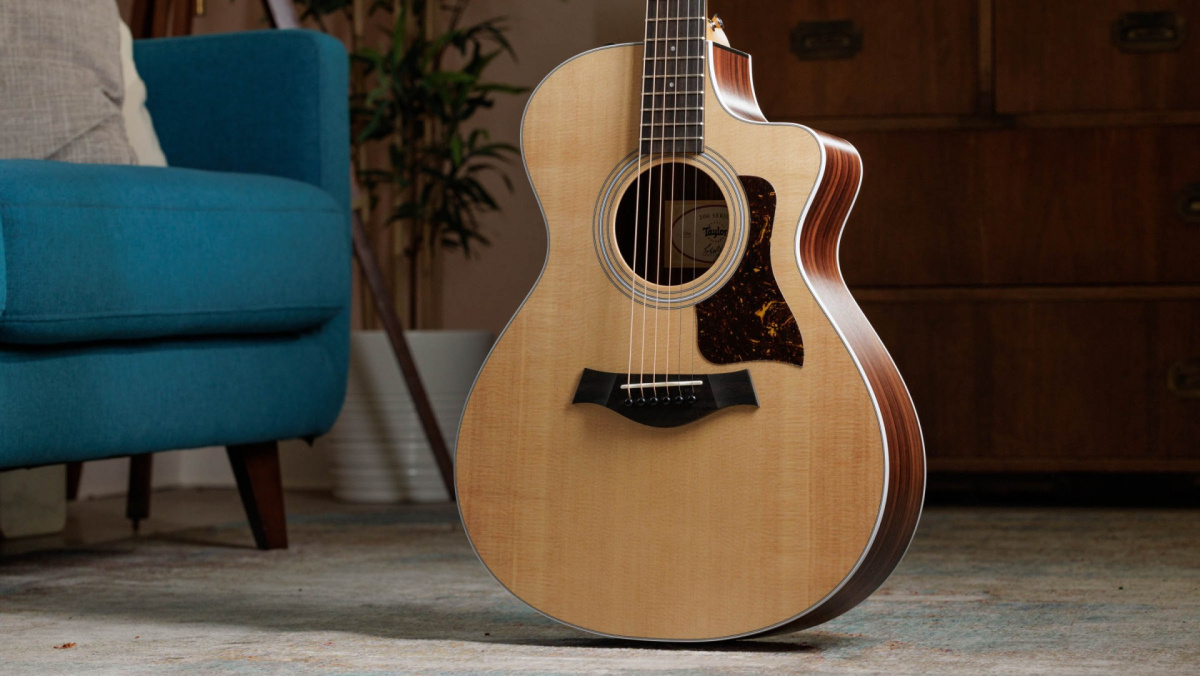Taylor 212ce Grand Concert