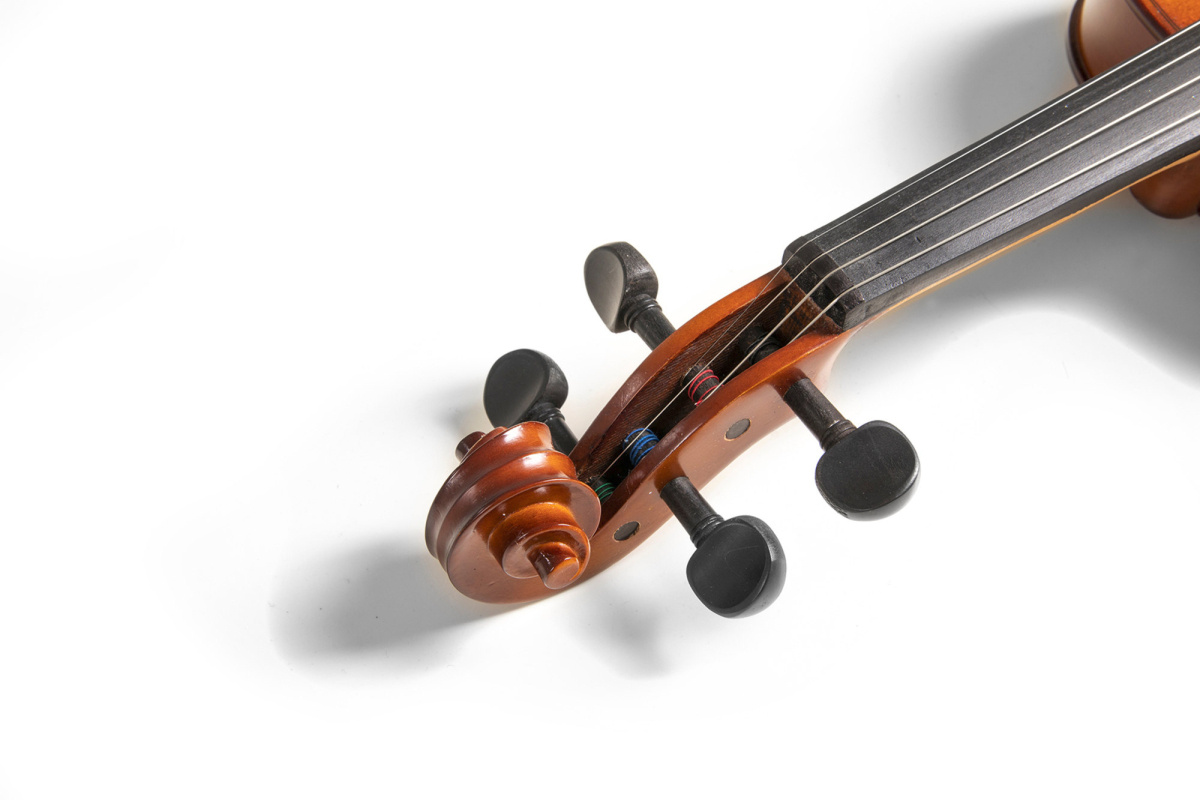 Huvudet på en GEWA Pure Violin Outfit HW