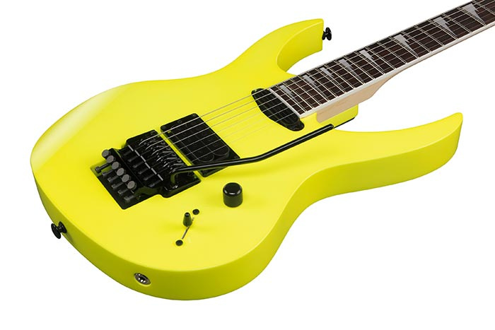 N�rbild p� en Ibanez 540PIII Genesis elgitarr i Desert Sun Yellow finish