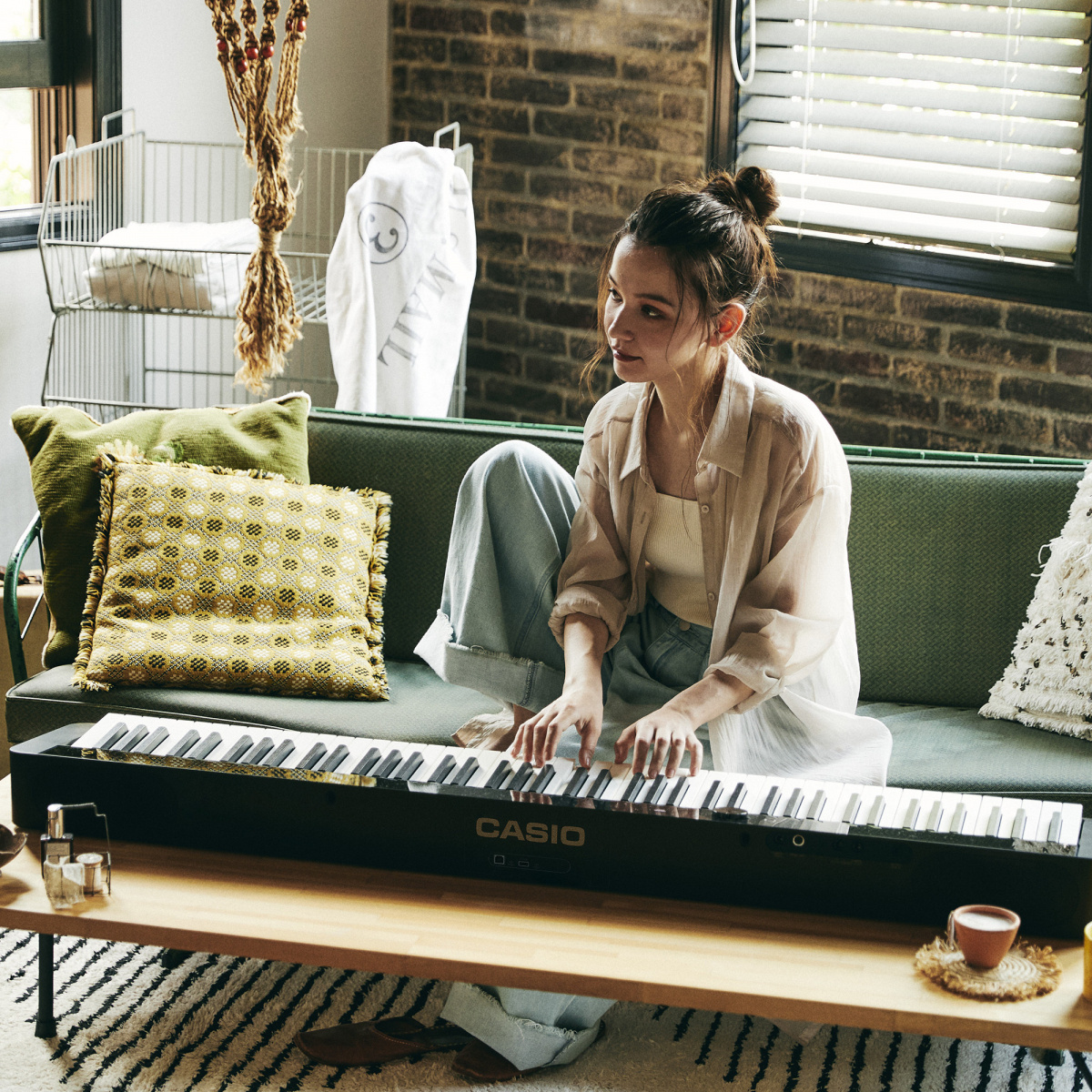 Digitalt piano med 88 v�gda tangenter fr�n Casio med Bluetooth.