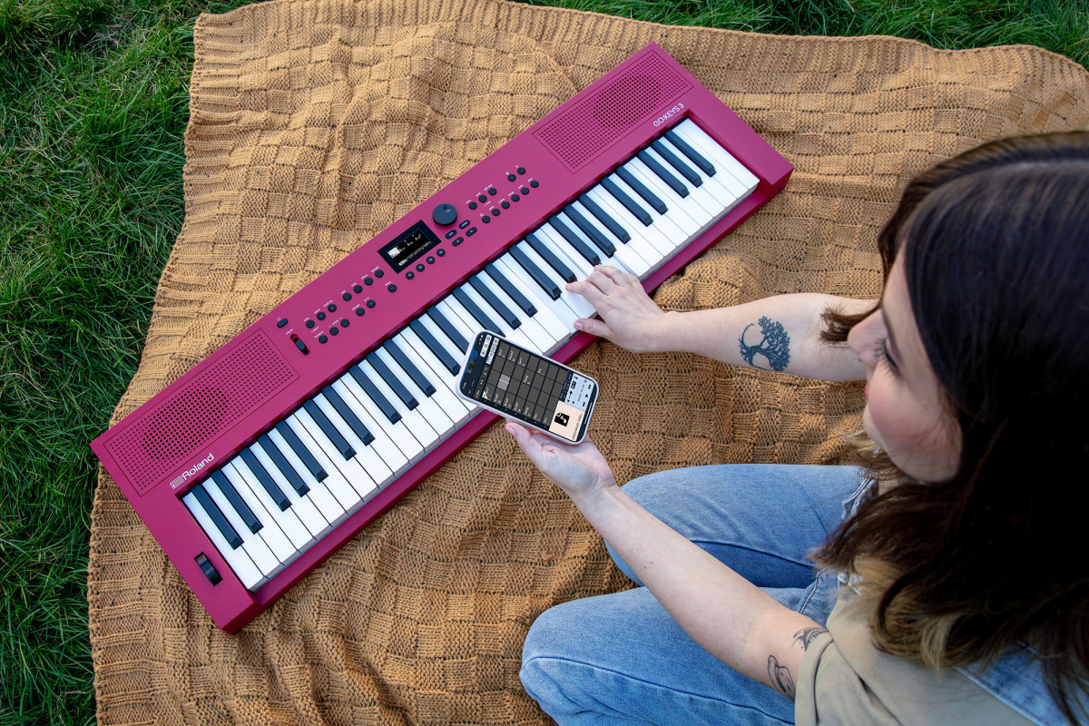 Roland GO:KEYS 3 - Dark Red