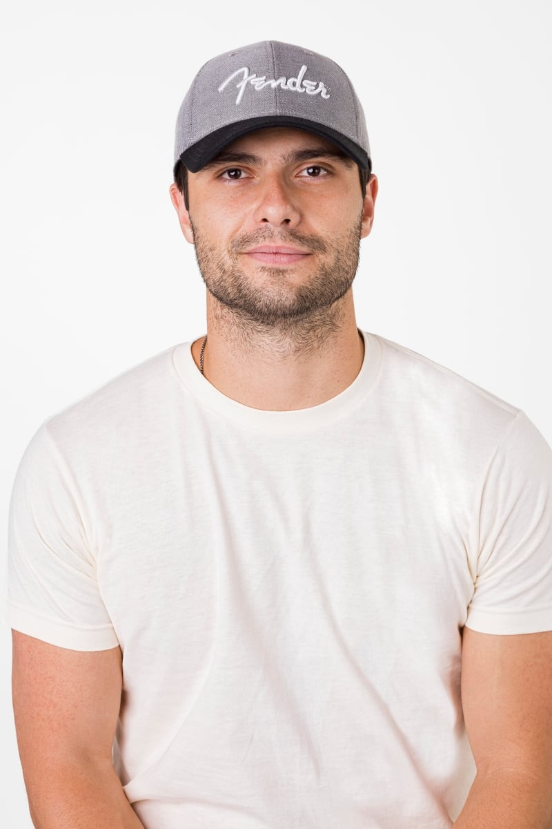 Man med kepsen p� huvudet