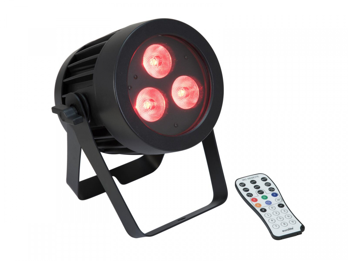 Eurolite LED IP PAR 3x8W QCL v�dert�lig RGBW LED-str�lkastare f�r scen, event och fasadbelysning med IP65-klassning.