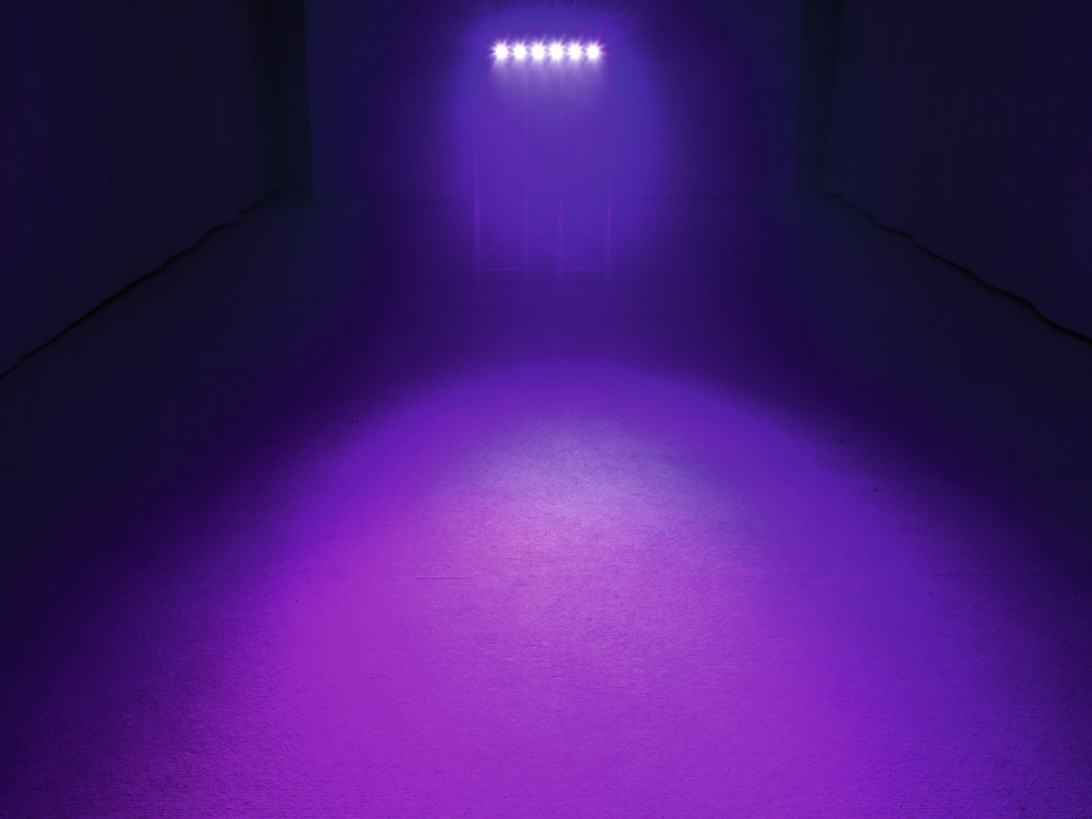 Eurolite LED BAR-6 QCL RGBW