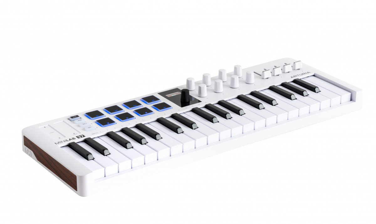 Framsidan av en Arturia MiniLab 37 MIDI-keyboard med 37 tangenter