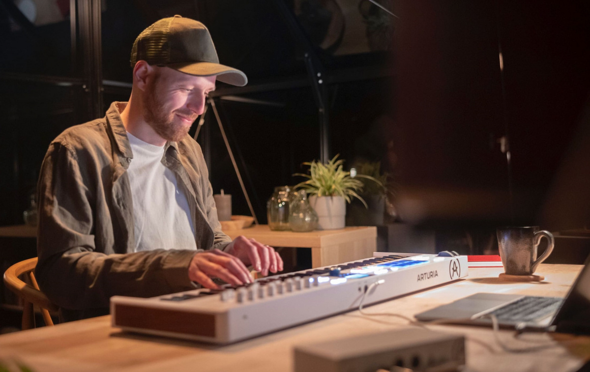 Arturia Keylab Essential 61 MK3 - white