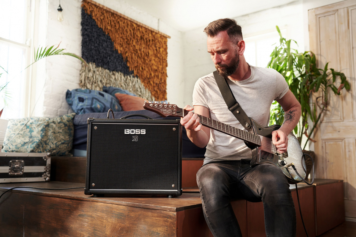 Boss Katana 50 gitarrf�rst�rkare med massvis av inbyggda ljud och effekter