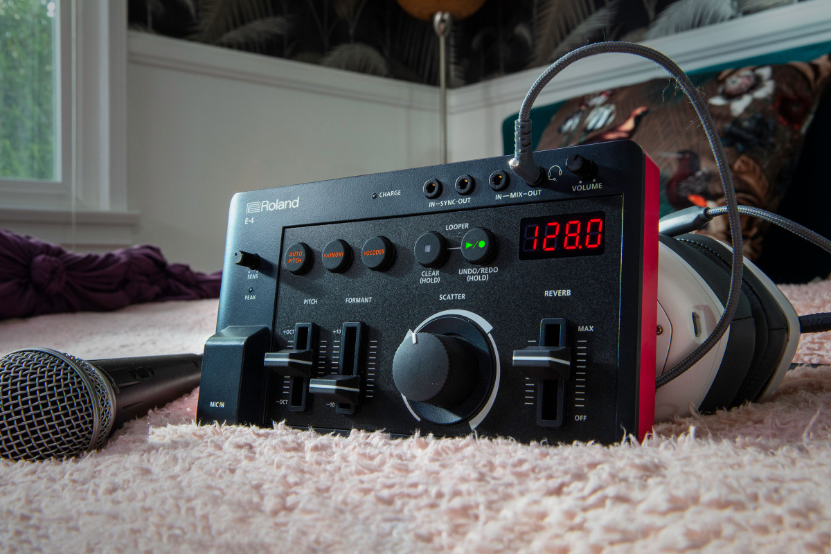 Roland AIRA Compact E-4 Voice Tweaker