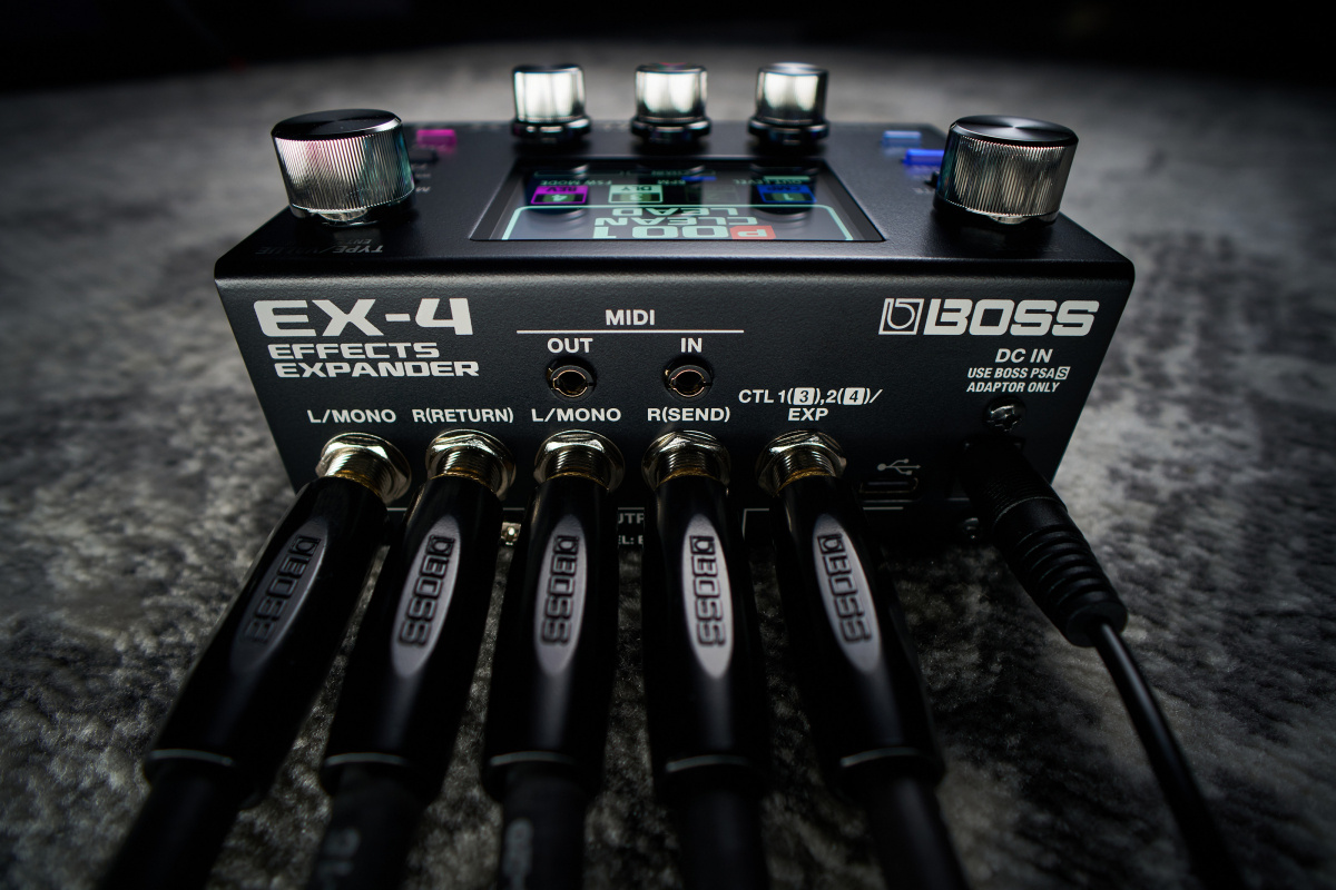 BOSS EX-4 kompakt multieffektpedal för gitarr