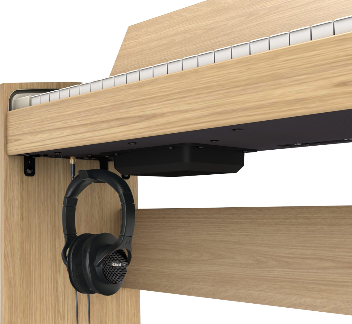 Roland F701 - Light Oak