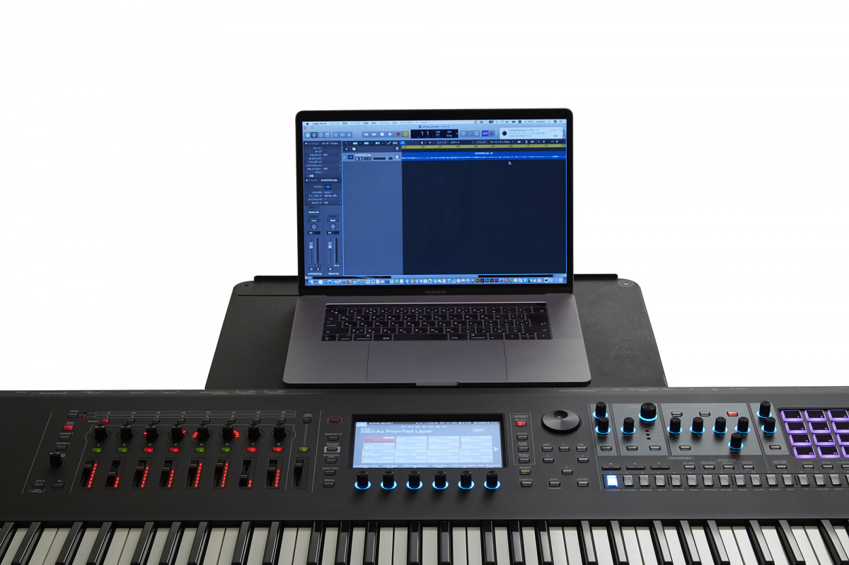 Roland Fantom-6 EX Synthesiser Workstation