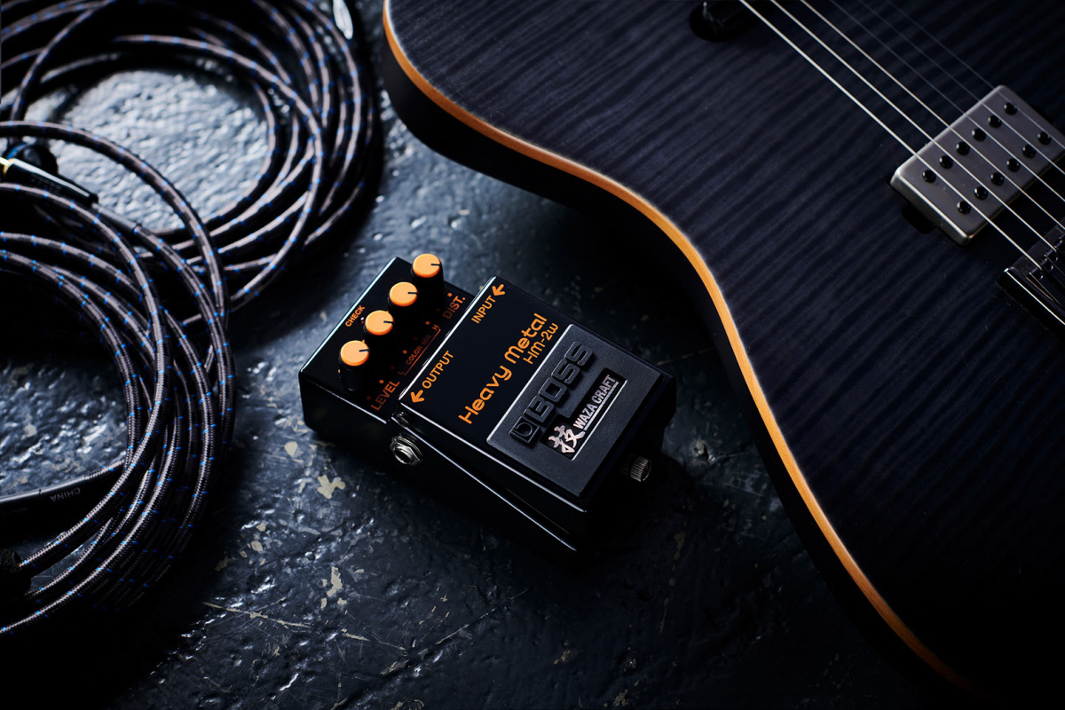 Boss HM-2W Heavy Metal Waza Craft