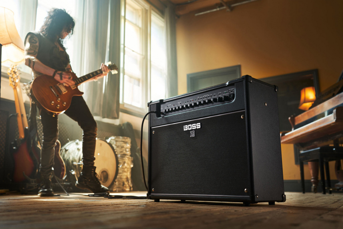 F�rst�rkare f�r elgitarr fr�n erk�nda Boss. Katana serien har massvis av ljudm�jligheter och effekter.