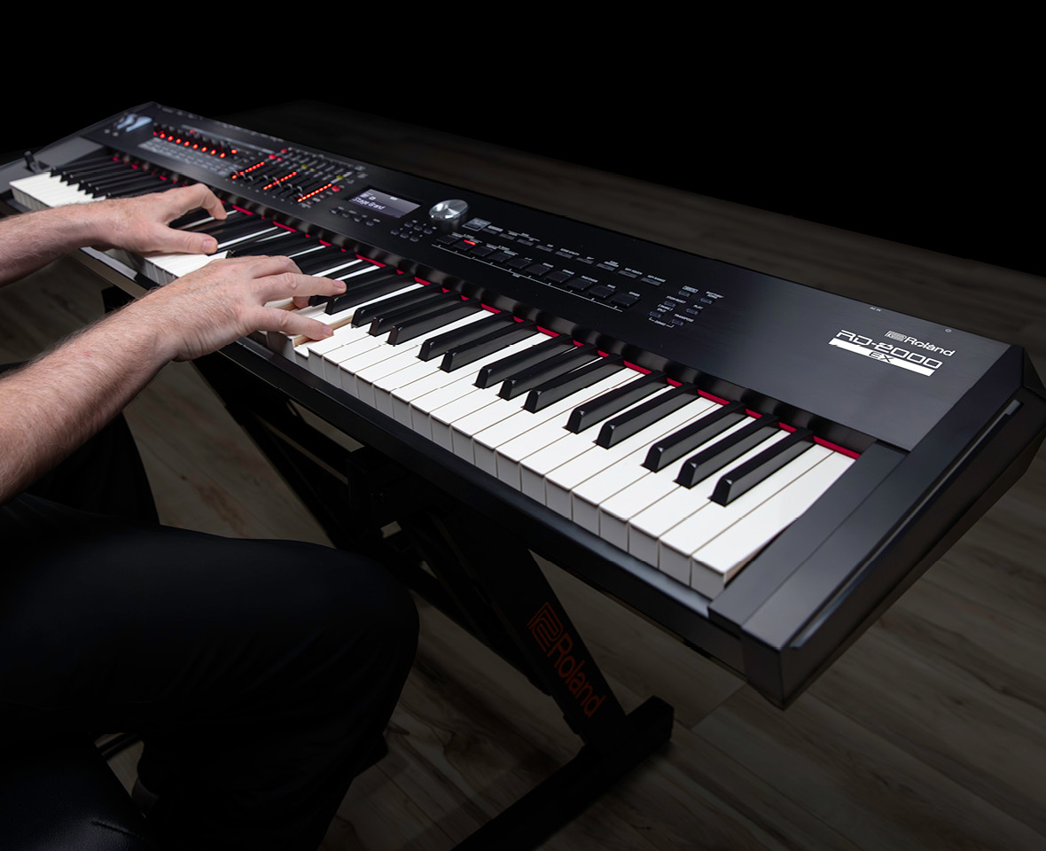 Rolands flaggskepp bland stagepianon, RD-2000 EX