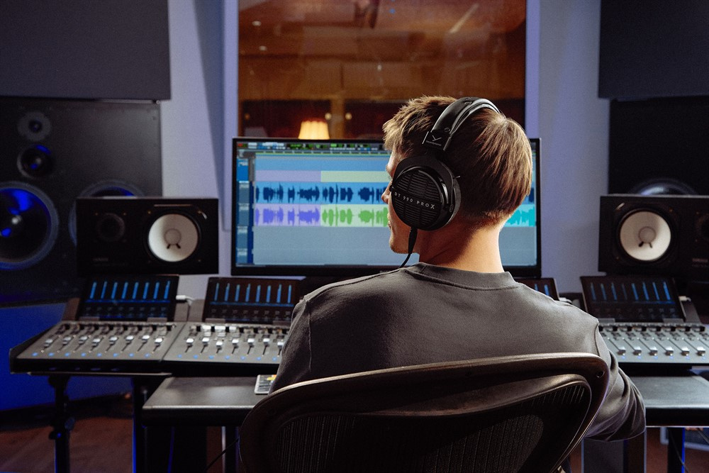 Beyerdynamic DT 990 PRO X