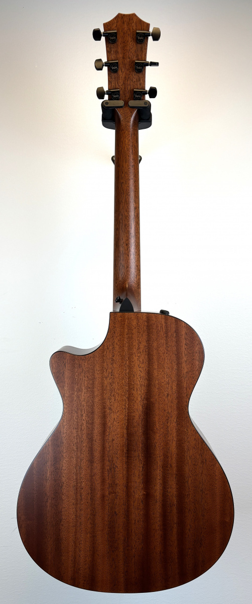 Taylor 322ce Grand Concert - begagnad