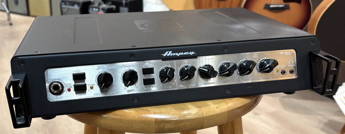 Ampeg PF-800 Bastopp - begagnad