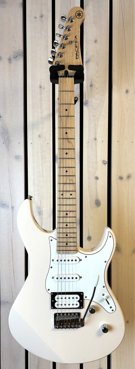 Yamaha Pacifica 112V - begagnad