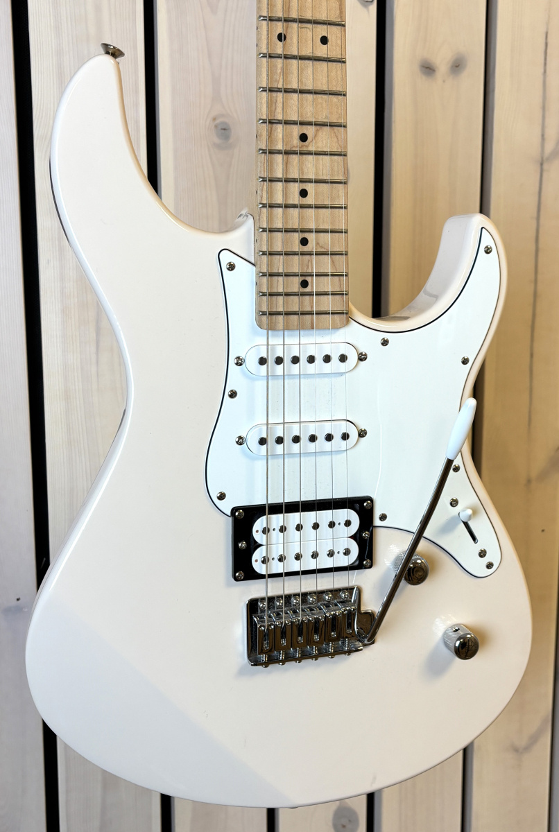 Yamaha Pacifica 112V - begagnad