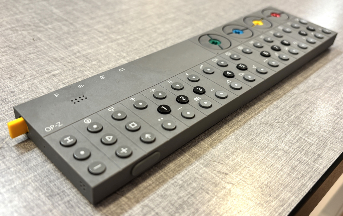Teenage Engineering OP-Z inkl. case - begagnad