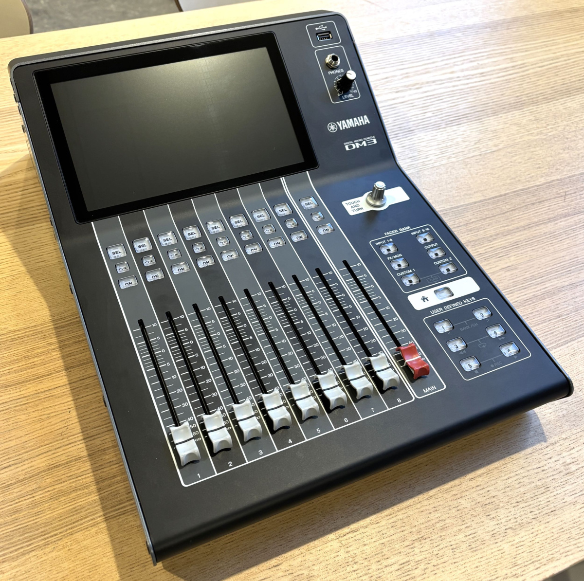 Yamaha DM3 Dante - begagnad