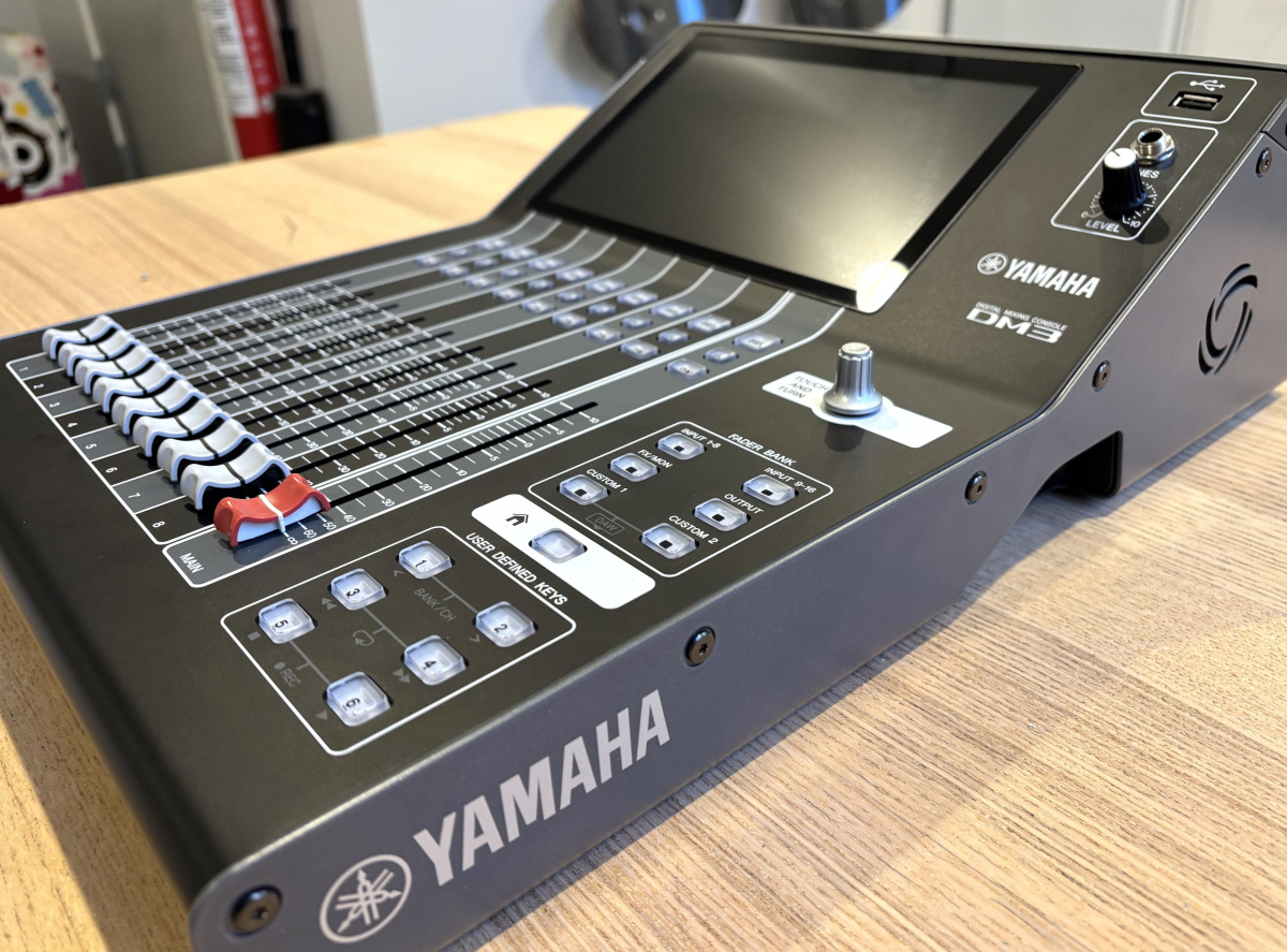 Yamaha DM3 Dante - begagnad