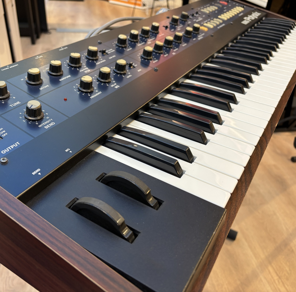 Korg Polysix Synthesizer - begagnad