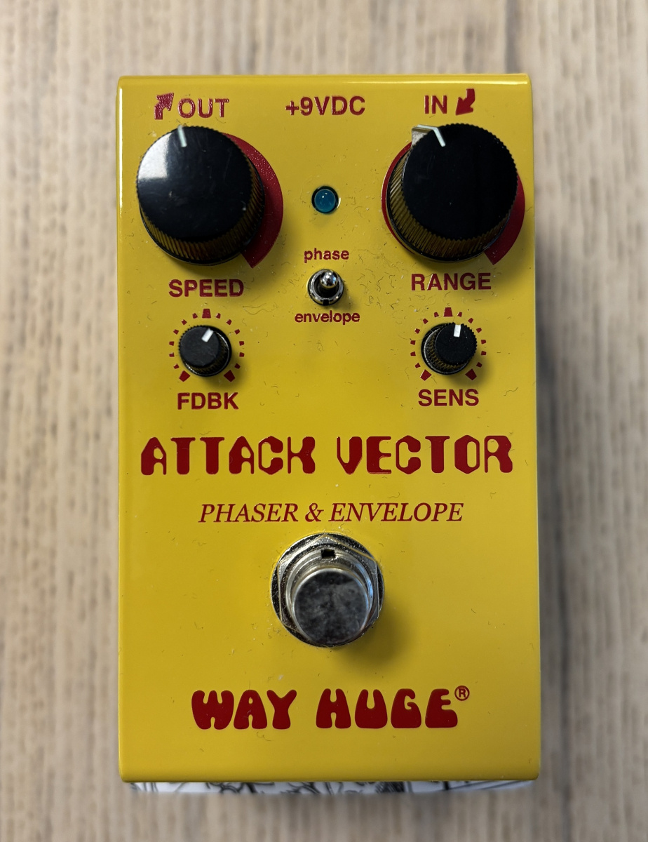 Way Huge Attack Vector - begagnad