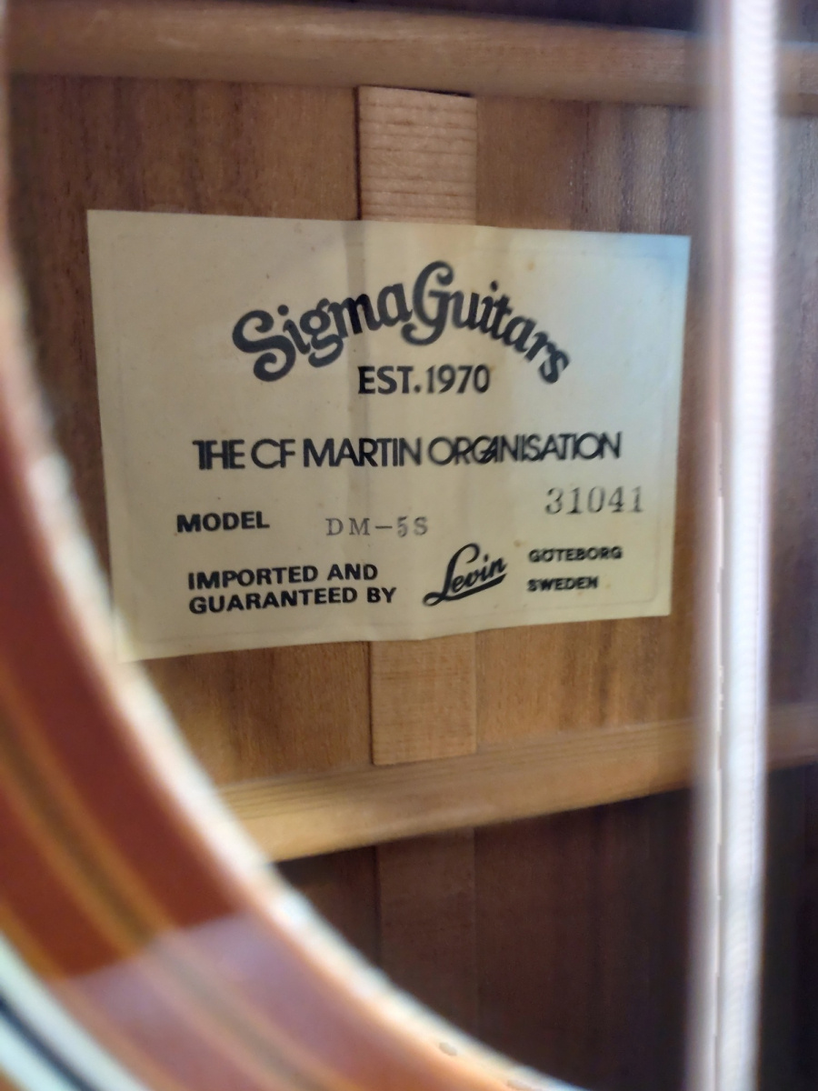 Sigma DM-5S Akustisk Gitarr - Begagnad