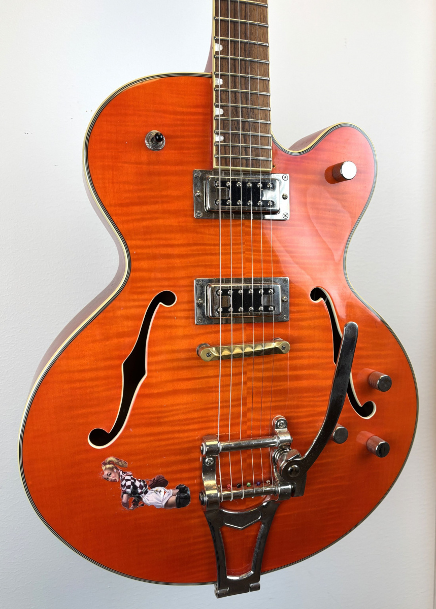 Alden Semiakustisk Gitarr - Begagnad