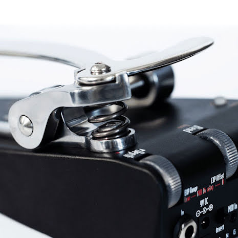 Gamechanger Audio Bigsby Pedal