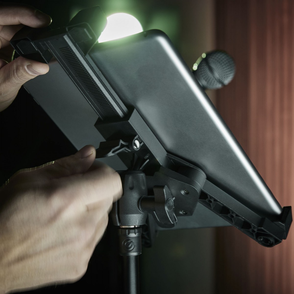 Gravity MA T TH02 Universal Tablet Holder