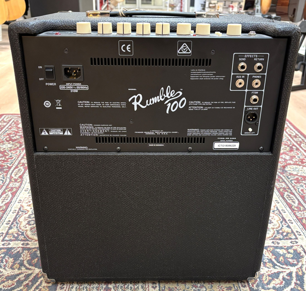 Fender Rumble 100 V3 - Begagnad